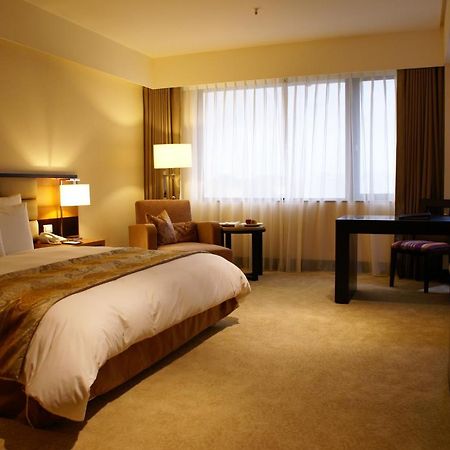 Monarch Skyline Hotel Luzhu Экстерьер фото