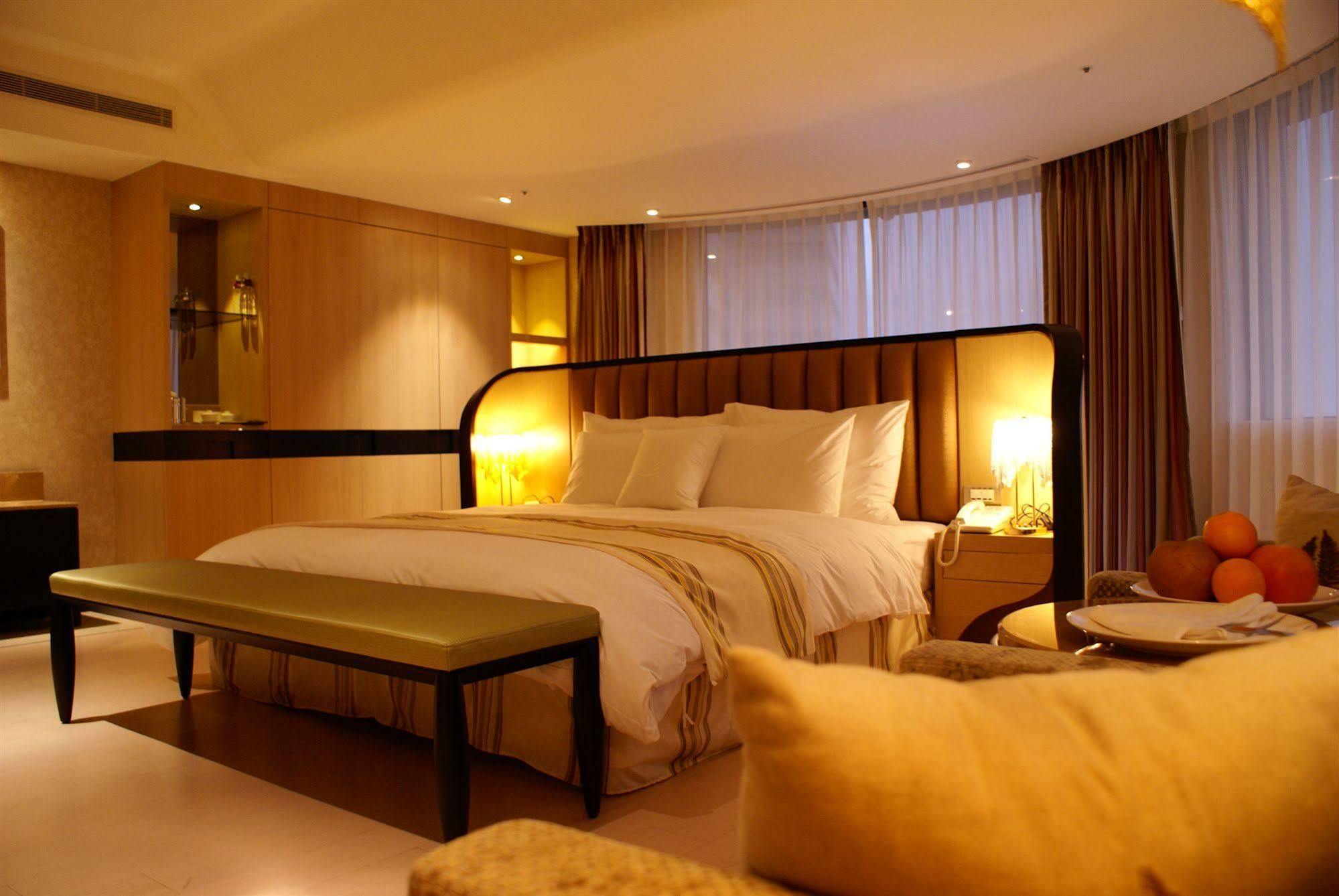 Monarch Skyline Hotel Luzhu Экстерьер фото
